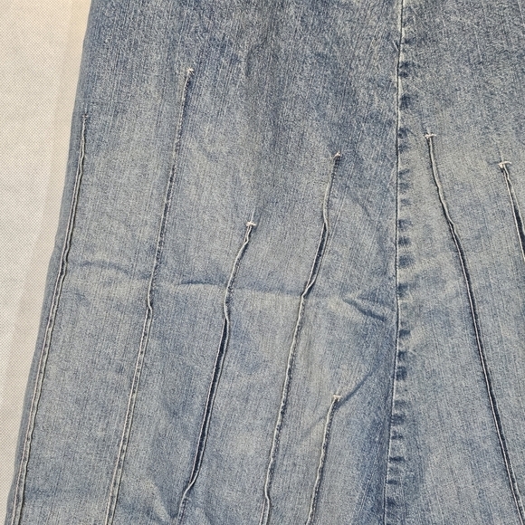 Vintage style Isabella Bird flared denim Maxi skirt w distressed bottom Size 12 - Picture 4 of 6